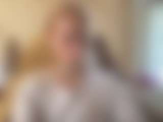 Live cam show with MilaHill - Doggy on Livezox