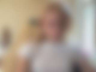 Live cam show with MilaHill - Kisses on parknlotfishbdy