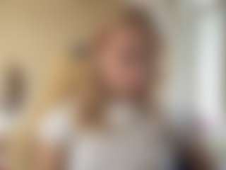 Live cam show with MilaHill - Teasing on Ass Tok