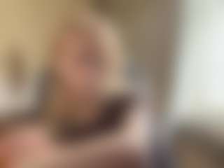 Live cam show with MilaHill - Public on Dare Cams