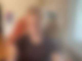 Live cam show with MilaHill - Oil on Free Soda