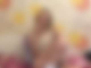 Live cam show with MilaHill - Blue Eyes on SquirtSoMuch