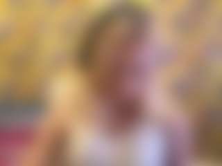 Live cam show with MilaHill - Body Massage on madthumbs