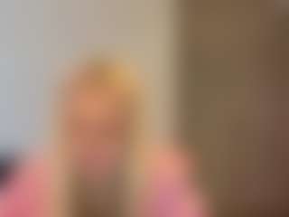 Live cam show with PenelopeMitchell - Granny Squirt on madthumbs