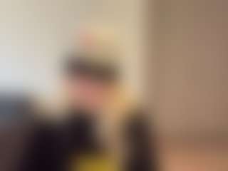 Live cam show with PenelopeMitchell - Granny Squirt on TeamSkeetLive
