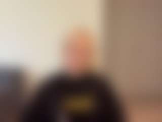 Live cam show with PenelopeMitchell - Trimmed Granny on nudelive.tv