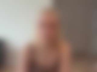 Live cam show with PenelopeMitchell - Tattoos Granny on Camming Site