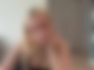 Live cam show with PenelopeMitchell - Tattoos Granny on Dare Cams