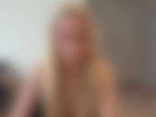 Live cam show with PenelopeMitchell - Dildo Or Vibrator Granny on Big Tits
