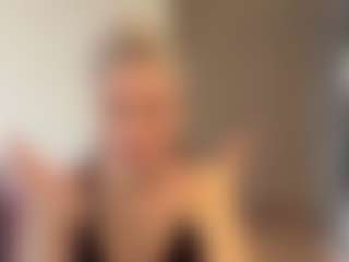 Live cam show with PenelopeMitchell - Public on Camsoda