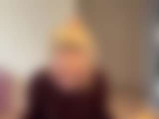Live cam show with PenelopeMitchell - Average on CSO-WL