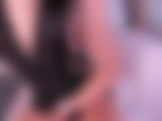 Live cam show with Dafnne-Hills - Thin on Stripli.com