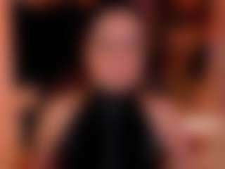 Live cam show with Mistress Jolie - Average on Dolls Live