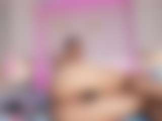 Live cam show with Pame - Fingering on Camsoda