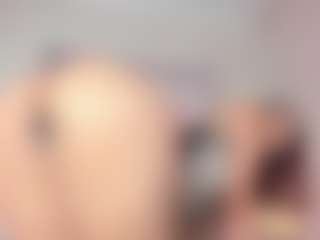 Live cam show with Pame - Strip on SinfulBabes
