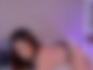 Live cam show with SaraaAlvarexz - Anal Latina on Cam Slut