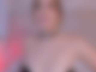 Live cam show with SaraaAlvarexz - Red Hair Squirt on Camsoda