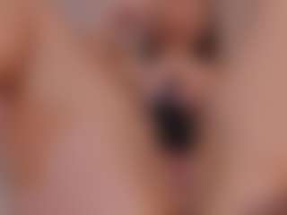 Live cam show with SaraaAlvarexz - Handjob on Dare Cams