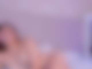 Live cam show with SaraaAlvarexz - Dildo Or Vibrator on fapnchat