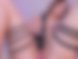 Live cam show with SaraaAlvarexz - Ass Bouncing on live18s.com