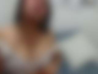 Live cam show with Velvet - Cum In Pussy on Uber Horny