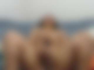 Live cam show with Velvet - Shaved on Camsoda