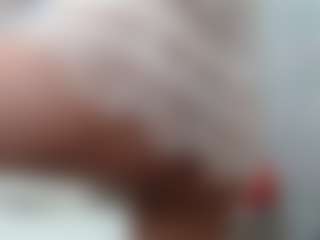 Live cam show with Velvet - Big Tits Small Tits on xxxlivecams.org