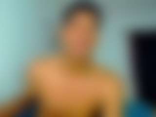 Live-Cam-Show mit TheMykeone - Black Hair auf Camsoda