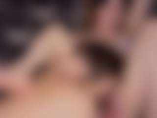 Live cam show with Ambielicious - Petite MILF on Gym Cam Girls