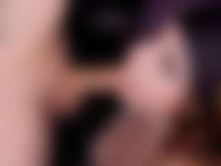 Live cam show with Ambielicious - Tease MILF on CamwithHer