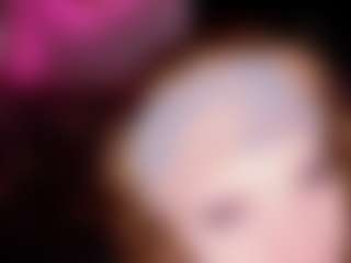 Live cam show with Ambielicious - Young Adult on livesuperchat.net