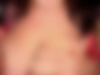 Ambielicious MILF webcam performer live streaming