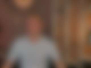 astren-villo's Live Sex Cam Show