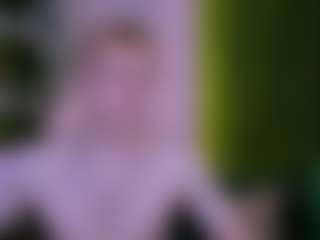 astren-villo's Live Sex Cam Show