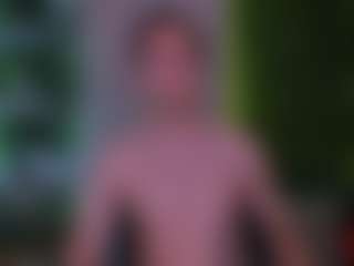 astren-villo's Live Sex Cam Show