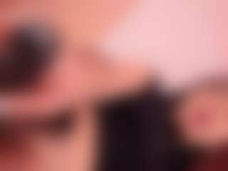 Elenna-salvatoree's Live Sex Cam Show