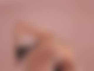 Elenna-salvatoree's Live Sex Cam Show
