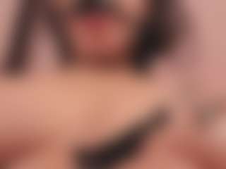 Elenna-salvatoree's Live Sex Cam Show