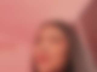 Elenna-salvatoree's Live Sex Cam Show