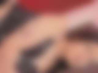 Elenna-salvatoree's Live Sex Cam Show
