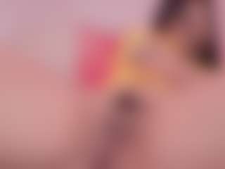 Elenna-salvatoree's Live Sex Cam Show