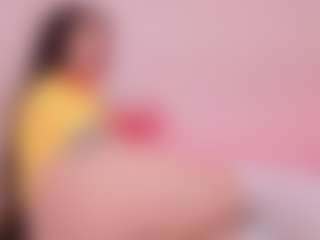 Elenna-salvatoree's Live Sex Cam Show
