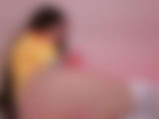 Live cam show with Elenna-salvatoree - Drinking on SpankPalCams