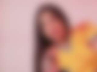 Live cam show with Elenna-salvatoree - Solo on Camiplay Live