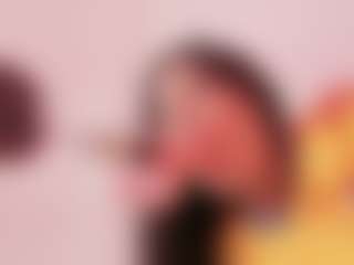 Elenna-salvatoree's Live Sex Cam Show