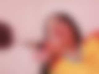 Elenna-salvatoree's Live Sex Cam Show