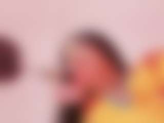 Elenna-salvatoree's Live Sex Cam Show