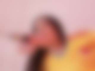 Elenna-salvatoree's Live Sex Cam Show