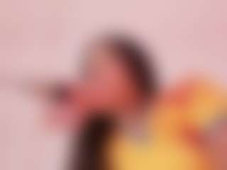Elenna-salvatoree's Live Sex Cam Show