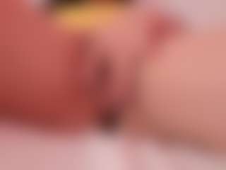 Live cam show with Elenna-salvatoree - Submissive on Dare Cams